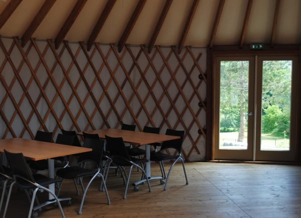 Domaine de l'étang de Goule, Base de loisirs, Bessais-le-Fromental, France